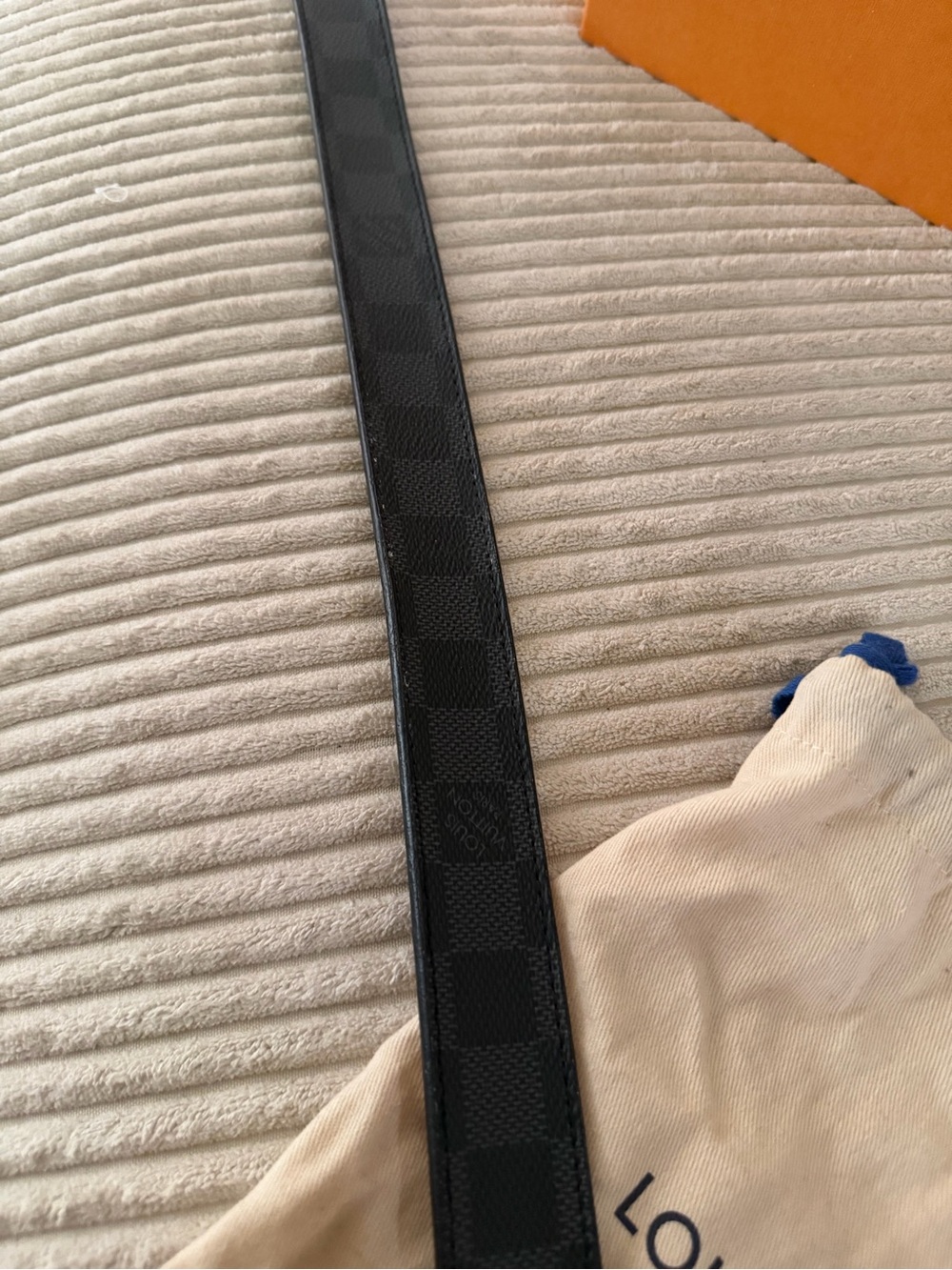Louis Vuitton Black Damier LV Buckle Belt - Picture 3 of 6